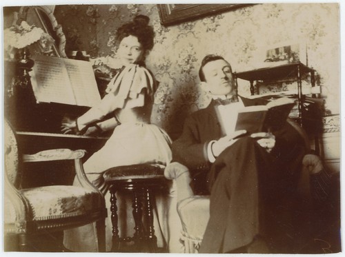 Giovane donna pianoforte - donna,