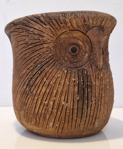 Vallauris identifier - à,