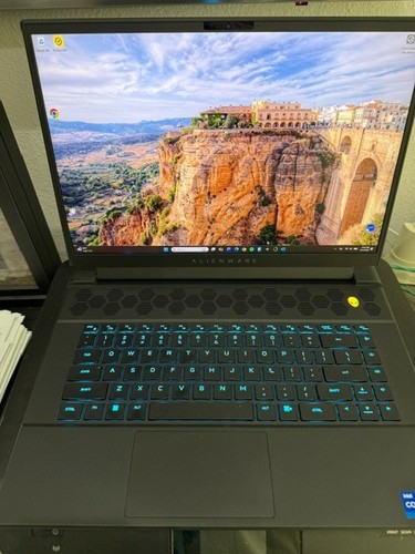 Alienware m16 13700hx - alienware,