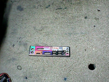 Panneau shield i/o FOXCONN RS690M03-8EKHRFS2H plaque arriere