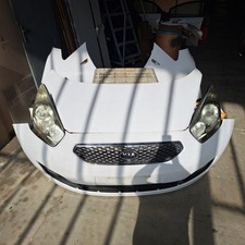 Kia venga anno 2014 diasel , colore bianco  musata completa  pezzi di ricambio .