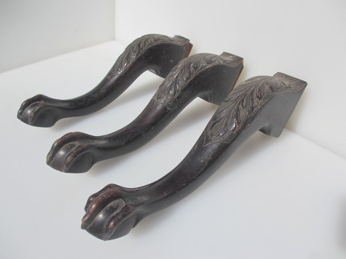 Gambe mobili legno intagliato