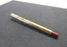 Penna stilografica Parker Rialto dorata con pennino dorato