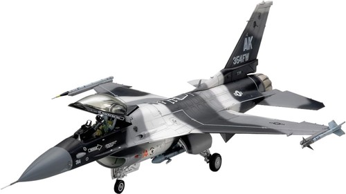 Tamiya 16c aggressor - f-16c/n,