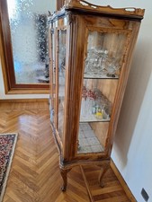 vetrinetta antica in legno e
