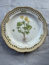 Royal Copenhagen Flora Danica grande 10 in porcellana pizzo aperto calendula palustre