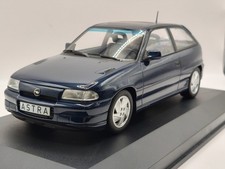 Modellino Auto 1:18 Opel Astra