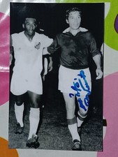 Pelè O'Rey con Pavinato - copia  di foto del 1967 con firma di Pavinato