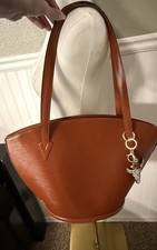 LOUIS VUITTON Epi Saint