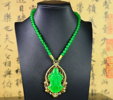 Collana pendente e perle testa