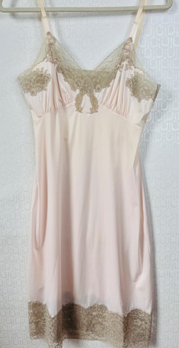 Lovely vtg 1960 - lovely!!, soft