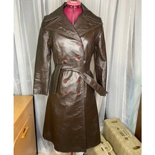 trench pelle marrone