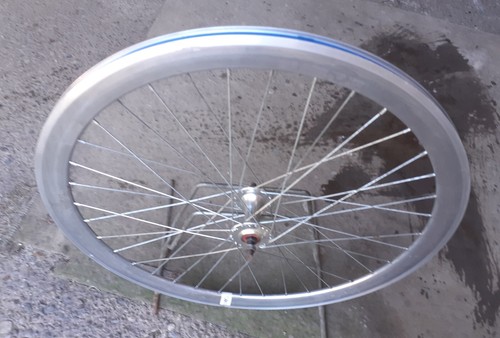 Ruota anteriore bici - anteriore,