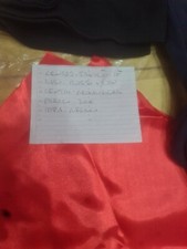 centro tavolo in raso rosso con centrino rettangolari fatti a mano idea regalo