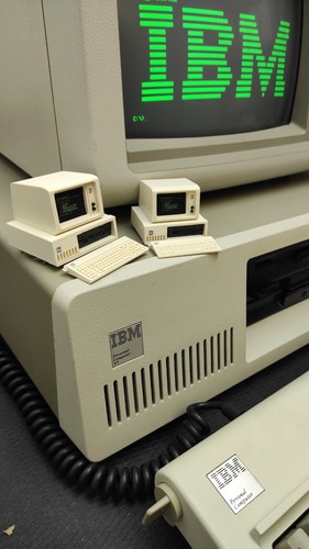 Scale ibm pc - pc, retro