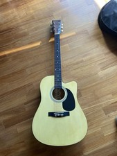 Chitarra la Fender Squier