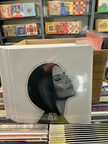 Laura pausini scatola 2022 - pausini, 12"