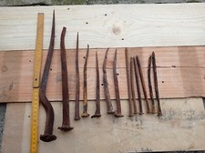 CHIODI ANTICHI IN FERRO BATTUTO E FORGIATO A MANO 