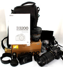 Macchina fotografica NIKON D 3200 con obb. Nikon 18-105 e obb. SAMYANG FISH-EYE