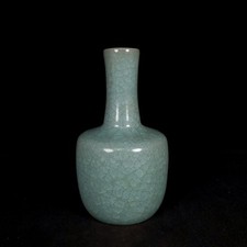 Bottiglia martello carta forno