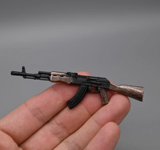 Modellino Aging AK47 per scala