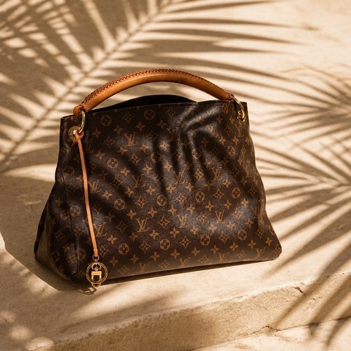 Monogramma louis vuitton - louis, artsy
