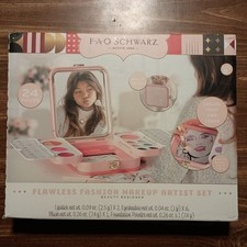 FAO BLACK MAKEUP KIT - 24