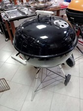 Barbecue a carbonella con coperchio sferico