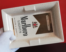 Raro posacenere in ceramica Marlboro Lights vintage. Belgio