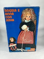 ANGELA con SEDIA bambole doll