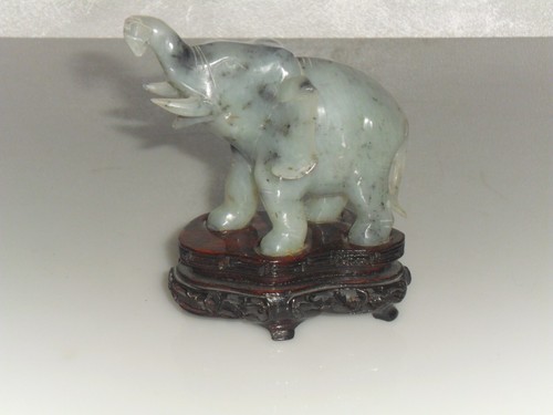 Elefante giada intagliata - elefante,