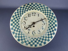 Antico orologio meccanico da