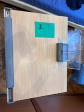 Scrivania Moll originale in ottime condizioni 85x65x75, colore legno chiaro 