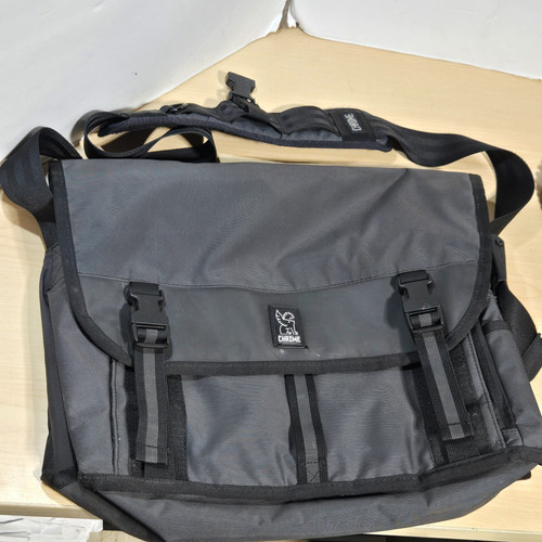 Borsa messenger cromata
