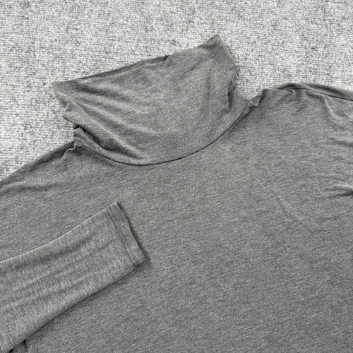 Uniqlo turtleneck shirt medium - uniqlo,