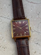 Un grande orologio Slava