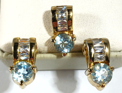 Set orecchini pendenti oro - , su