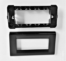 Bticino Living Classic Placca più Supporto 4 posti Nera compatibili