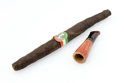 Bocchino corto per - corto, toscano