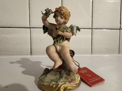 Statuetta porcellana medea - porcellana,