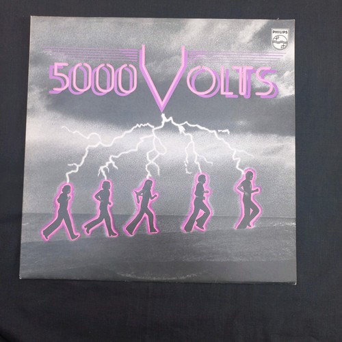 5000 volts - volts:,