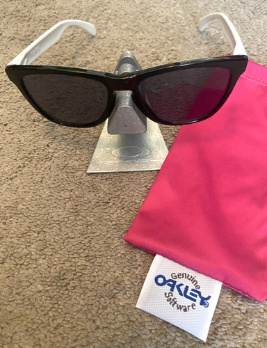 New oakley frogskins - new,