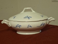 ANTICA ZUPPIERA IN PORCELLANA