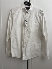 Camicia bianca con bottoni