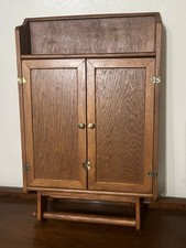 Armadio a muro sospeso vintage