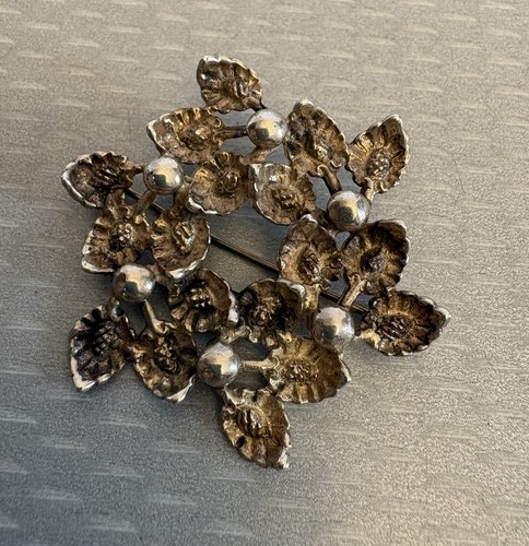 Spilla vintage firmata
