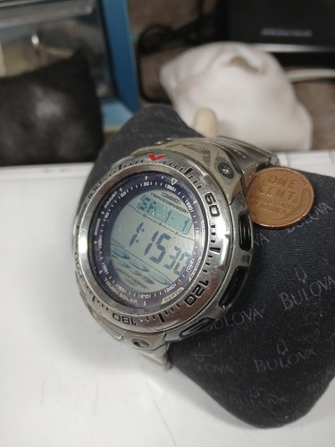 Orologio digitale solare