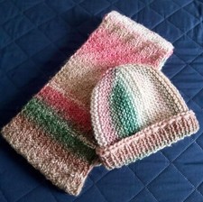 Sciarpa e berretto fatte a