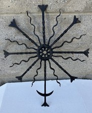 Antica croce in ferro battuto