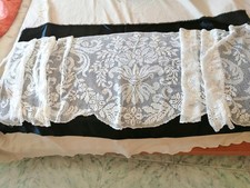 Bordura per tenda realizzata All'uncinetto